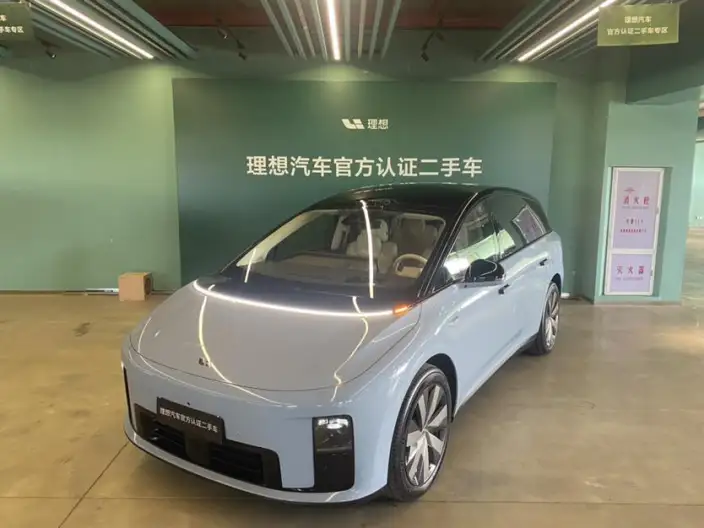 Li Auto i8 2025 Model Standard Edition
