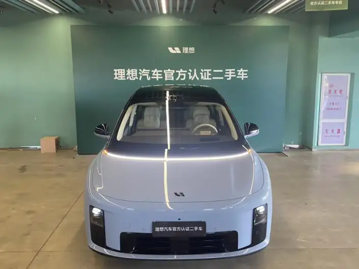 Li Auto i8 2025 Model Standard Edition