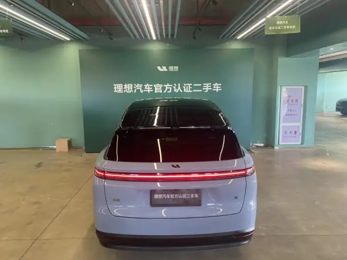 Li Auto i8 2025 Model Standard Edition
