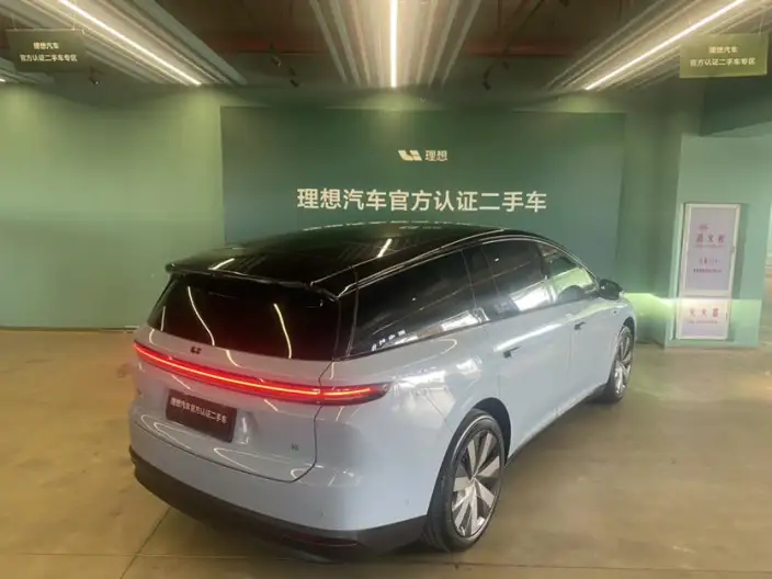 Li Auto i8 2025 Model Standard Edition