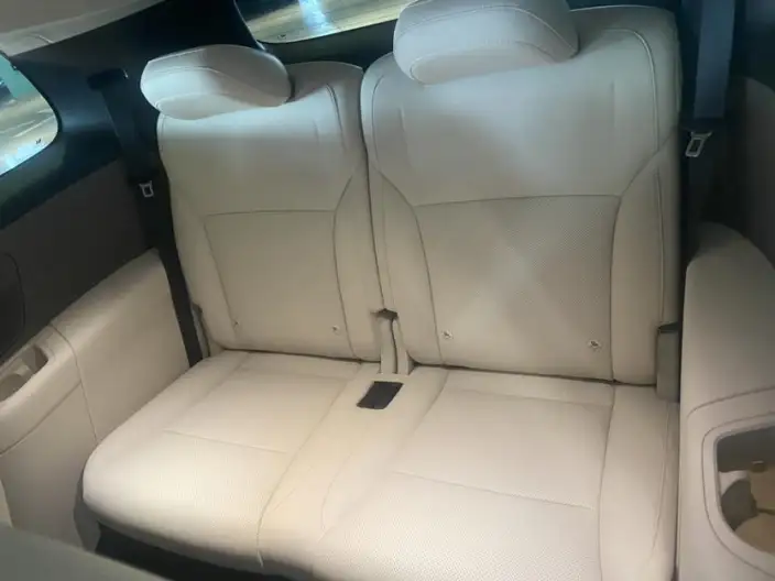 Li Auto i8 2025 Model Standard Edition – фото 10