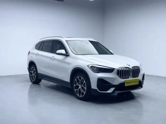 BMW X1 2022 Model sDrive25Li Leading Model – фото 3