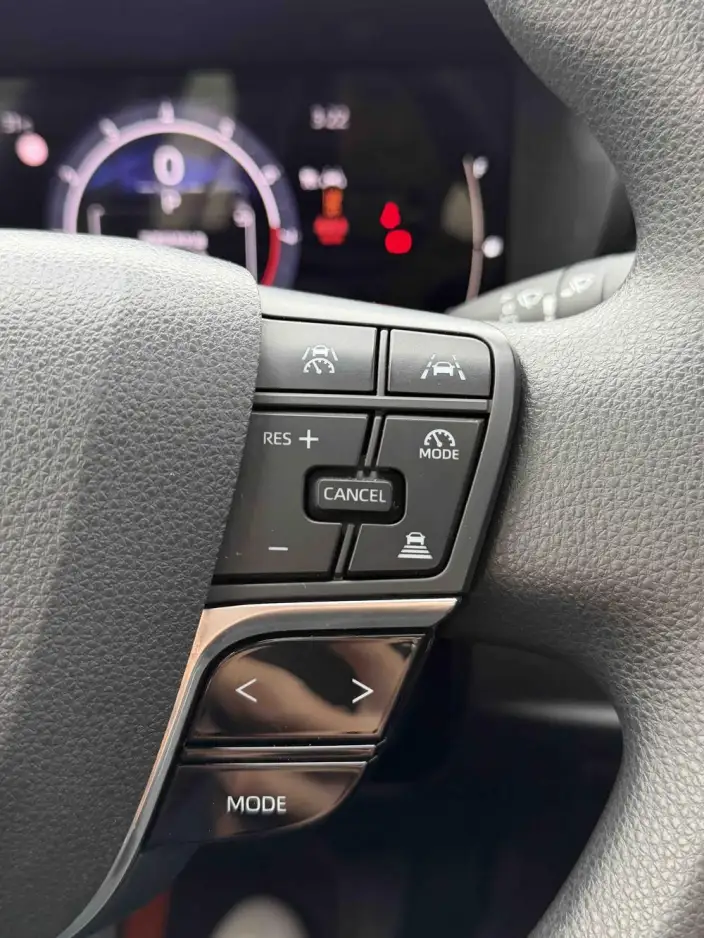 Toyota Camry 2026 Model 2.0GVP Deluxe Edition – фото 9