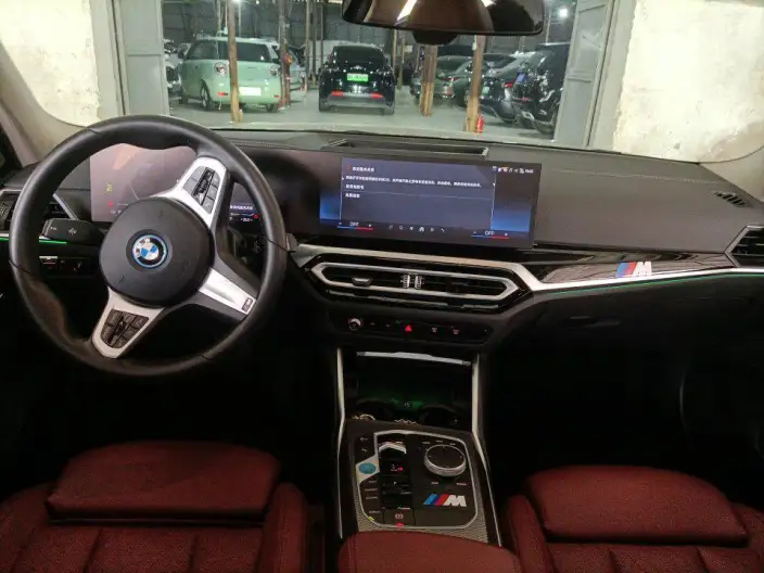 BMW i3 2025 Model eDrive40L Night Set – фото 4