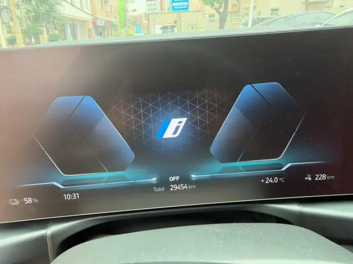 BMW i3 2025 Model eDrive40L Night Set – фото 6