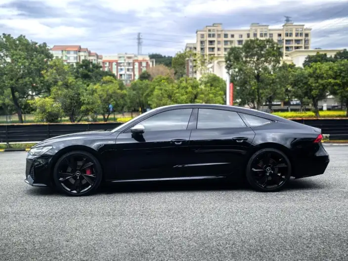 Audi A7 2024 Model 55 TFSI quattro Exclusive Model