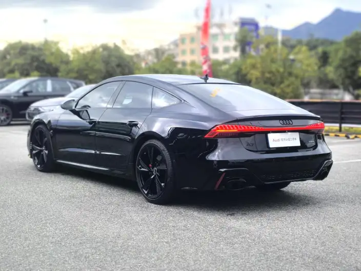 Audi A7 2024 Model 55 TFSI quattro Exclusive Model – фото 5