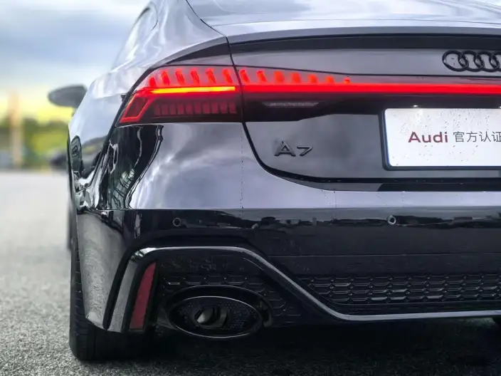 Audi A7 2024 Model 55 TFSI quattro Exclusive Model – фото 9