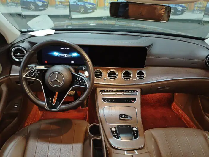 Mercedes-Benz E-Class 2023 Model E 300 L Luxury Model sedan – фото 7