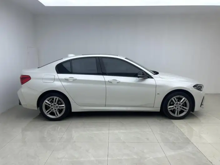 BMW 1 Series 2021 Model Facelift 120i M Sports Night Edition – фото 8