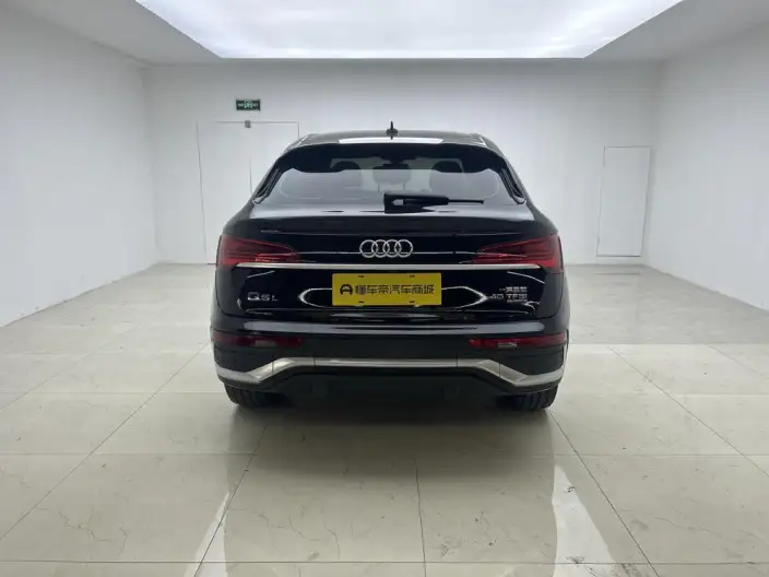 Audi Q5L Sportback 2022 Model 40 TFSI Luxury Model – фото 6