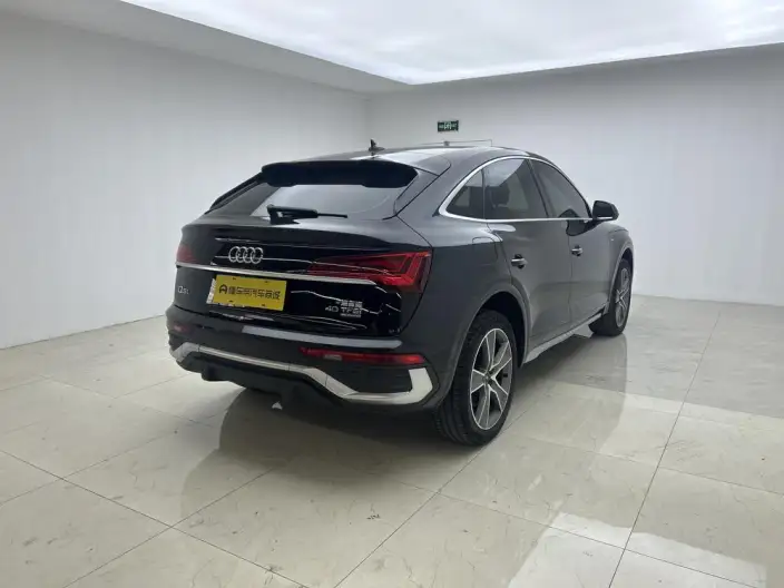 Audi Q5L Sportback 2022 Model 40 TFSI Luxury Model – фото 7
