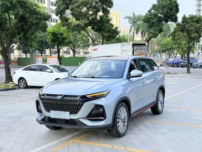 Changan Auchan X7 PLUS 2022 Model 1.5T Automatic Blue Whale Edition Noble Model – фото 1