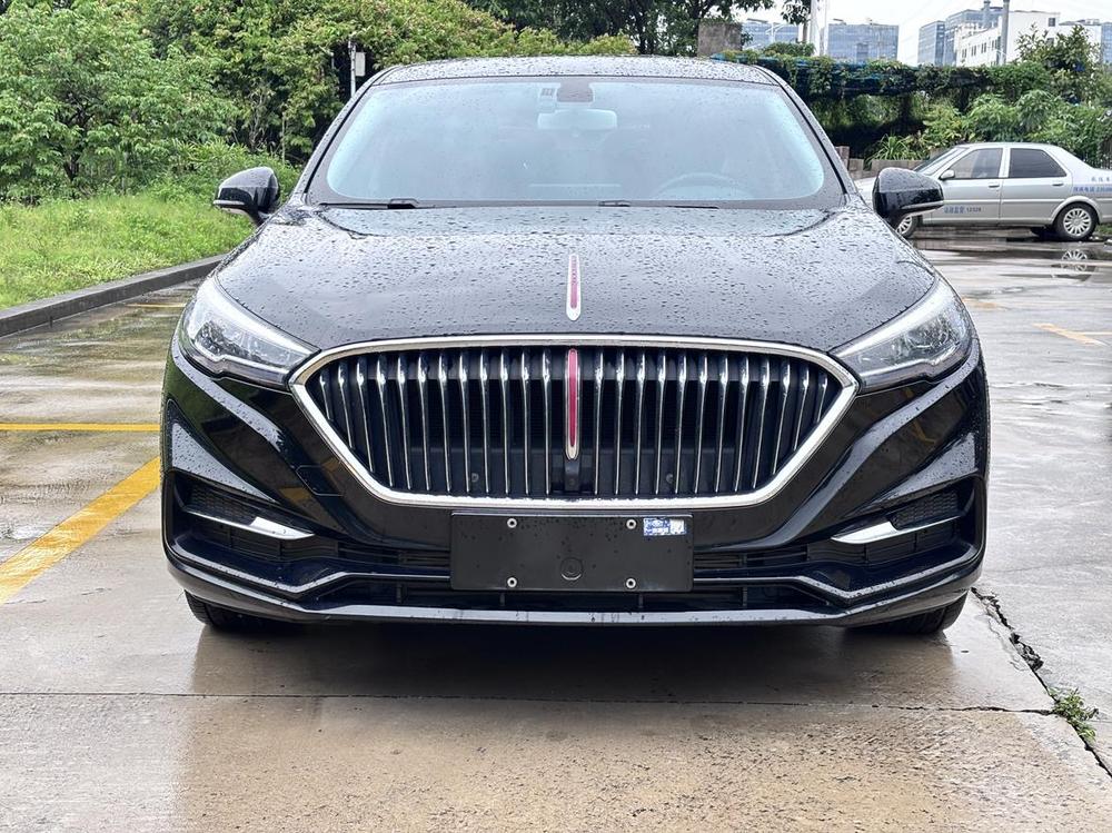 Hongqi H5 Classic 2022 1.5T DCT Flag Charm – фото 2