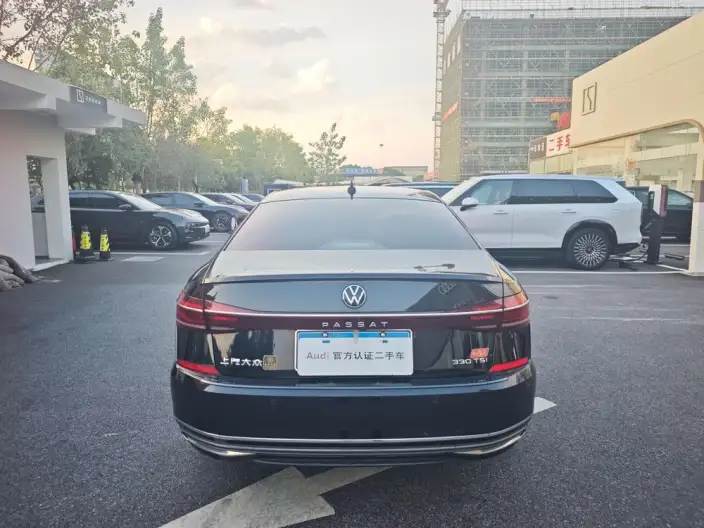 Volkswagen Passat 2022 Model 330TSI Deluxe Edition – фото 6