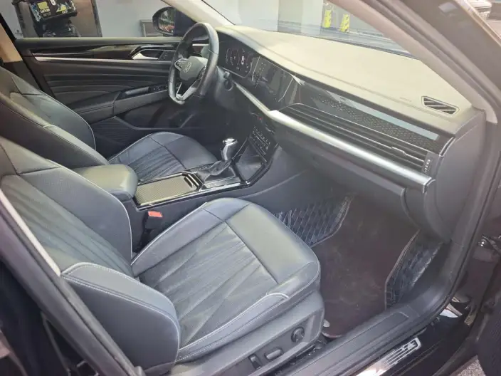 Volkswagen Passat 2022 Model 330TSI Deluxe Edition – фото 10