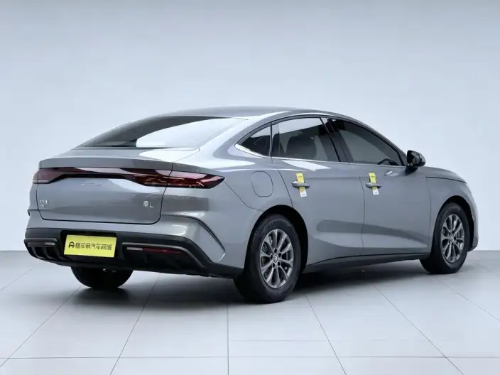 QinL DM 2024 Model DM-i 80KM Leading Model – фото 7