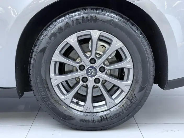 QinL DM 2024 Model DM-i 80KM Leading Model – фото 9
