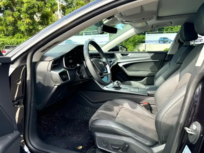 Audi A7 L 2024 Model 45 TFSI Luxury Model – фото 8