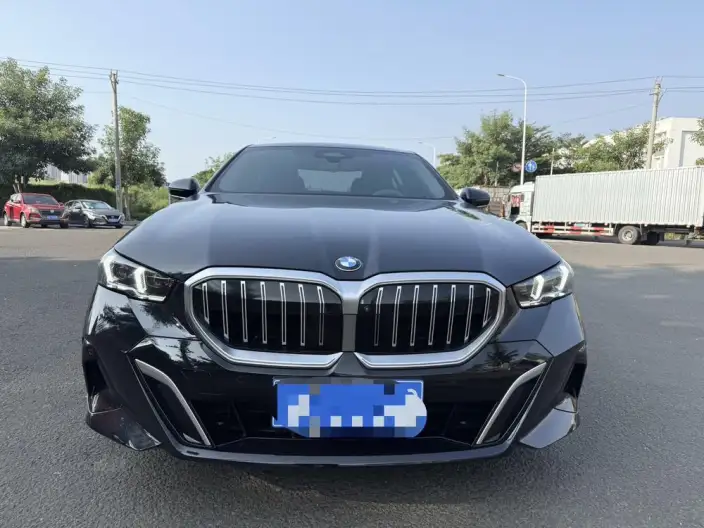 BMW 5 Series 2025 Model Facelift 530Li Leading Model M Sports Set