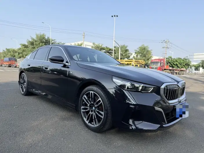 BMW 5 Series 2025 Model Facelift 530Li Leading Model M Sports Set