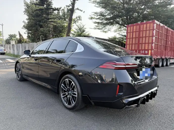 BMW 5 Series 2025 Model Facelift 530Li Leading Model M Sports Set