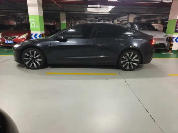 Model 3 2025 Model Long Battery Life Pro All-wheel drive version