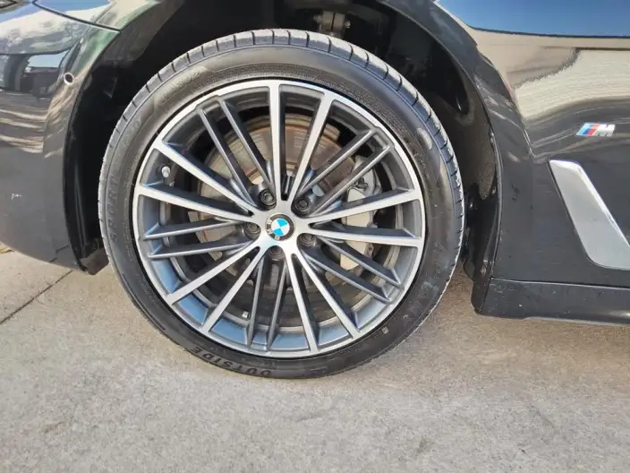 BMW 5 Series 2023 Model Facelift 530Li Leading Model M Sports Set – фото 10