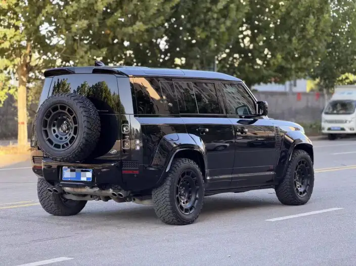 Land Rover Defender 2023 Model 110 5.0T V8 – фото 6