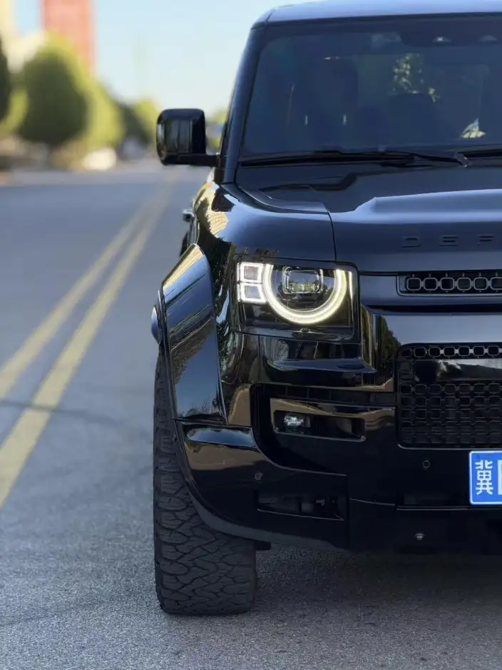Land Rover Defender 2023 Model 110 5.0T V8 – фото 9