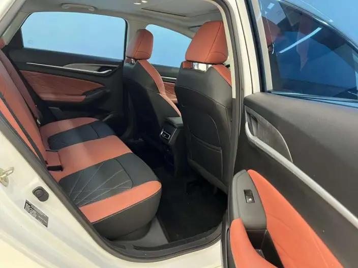 Changan Eado 2023 Model PLUS Changxiang Edition Blue whale NE 1.4T GDI DCT Noble Model – фото 8