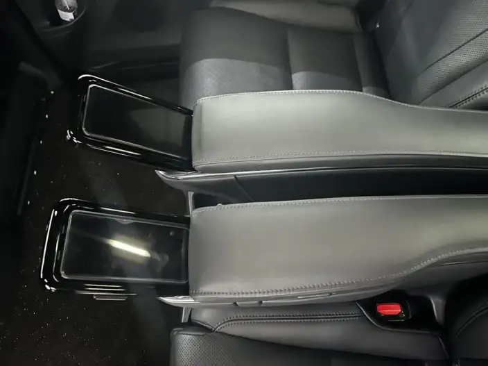 Vellfire 2024 Model 2.5T Automatic 4WD 7 seat Parallel Imported – фото 10