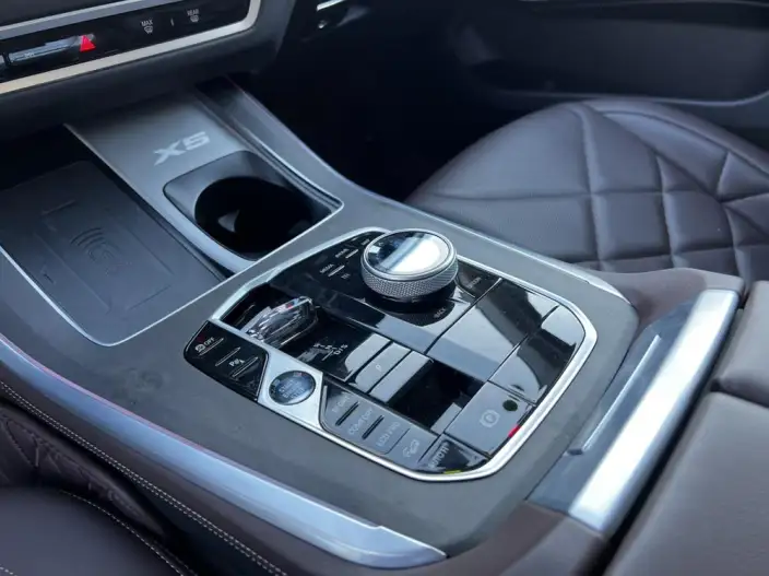 BMW X5 2025 Model xDrive30Li M Sports Night Set – фото 8