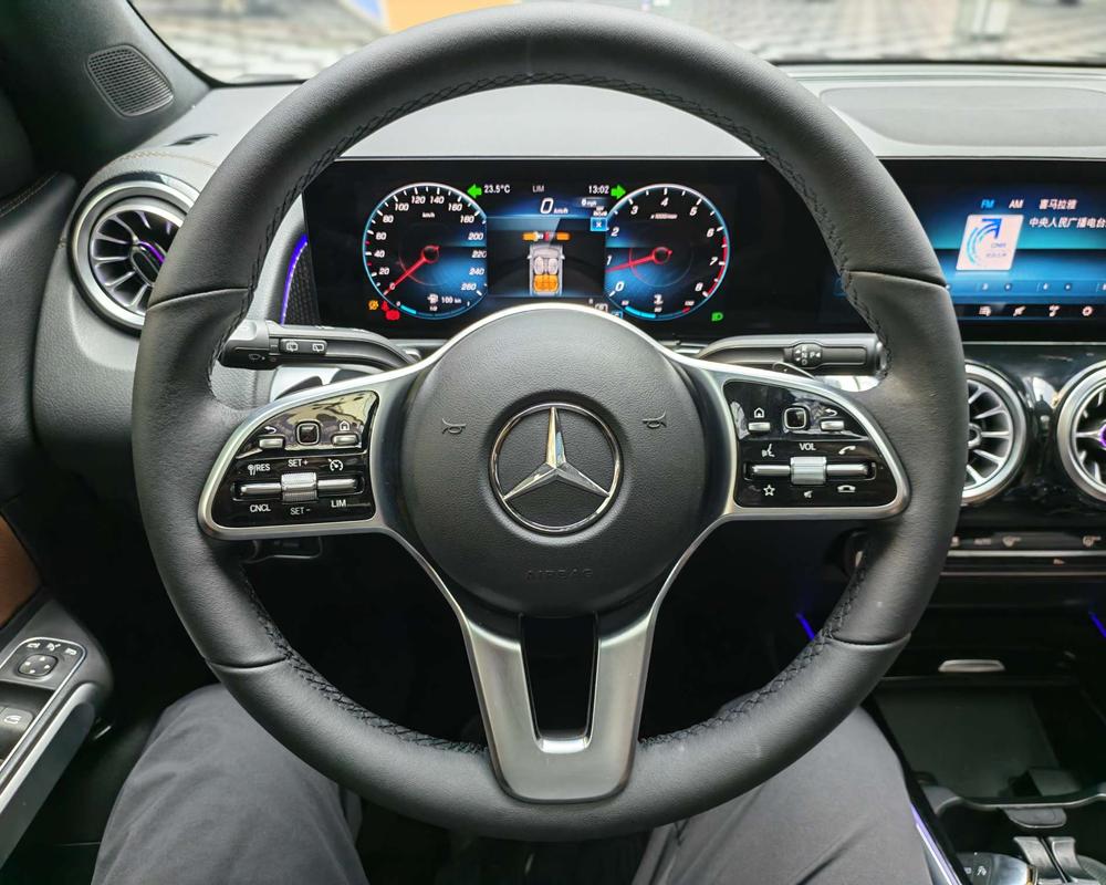 Mercedes-Benz GLB 2023 GLB 220 Dynamic – фото 9