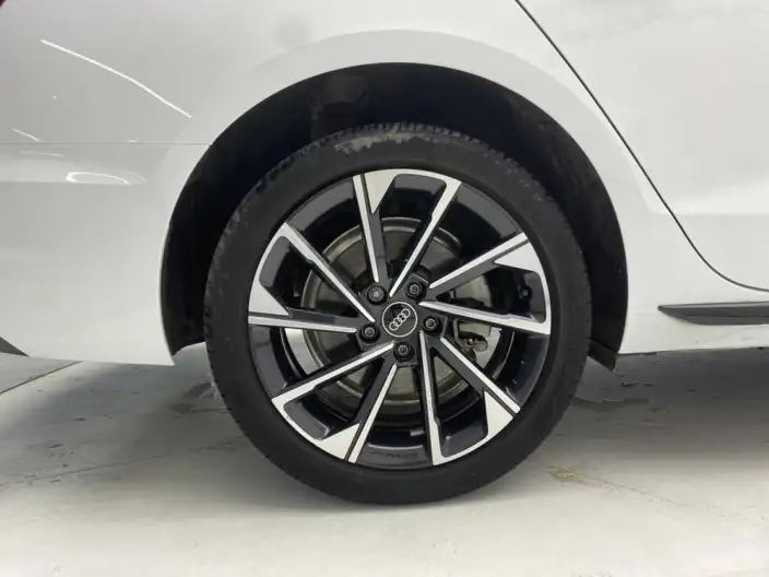 Audi A4 L 2023 Model 40 TFSI Luxury Dynamic Model – фото 9