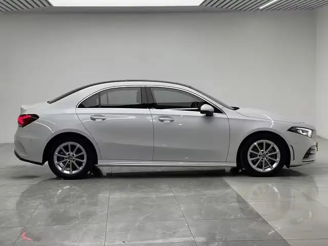 Mercedes-Benz A-class 2022 Model Facelift A 200 L Sports sedan Fashion Edition – фото 8
