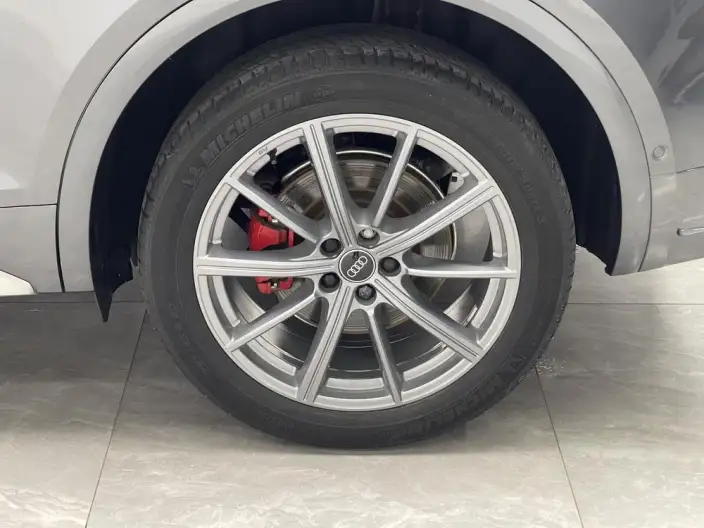 Audi Q5L 2022 Model Facelift 40T Luxury Dynamic Model – фото 9