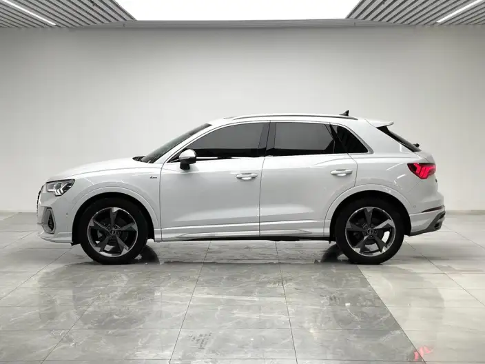 AUDI Q3 2023 Model 35 TFSI Fashion Dynamic Model – фото 4
