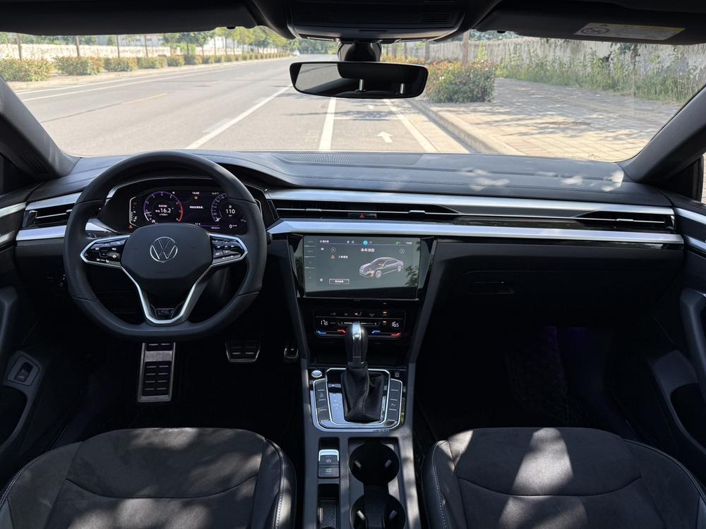 Volkswagen CC 2024 330TSI Dazzling Edition – фото 6