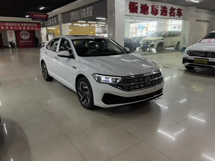 Volkswagen Sagitar 2024 Model 300TSI DSG Beyond Edition – фото 3