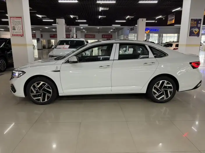 Volkswagen Sagitar 2024 Model 300TSI DSG Beyond Edition – фото 4