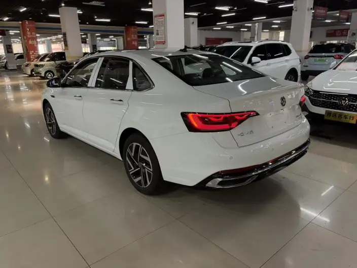 Volkswagen Sagitar 2024 Model 300TSI DSG Beyond Edition – фото 5