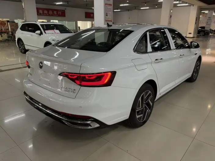 Volkswagen Sagitar 2024 Model 300TSI DSG Beyond Edition – фото 7