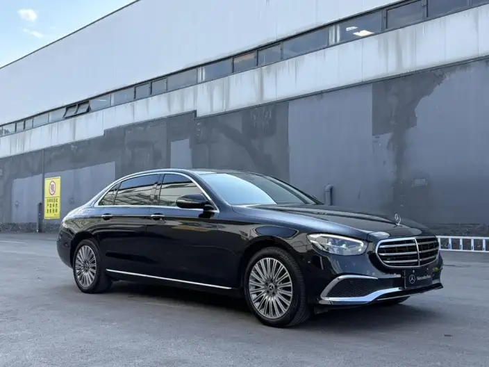 Mercedes-Benz E-Class 2022 Model E 300 L Luxury Model sedan – фото 3