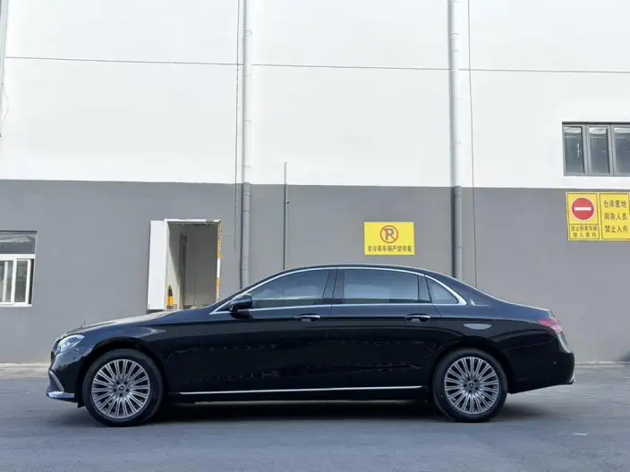 Mercedes-Benz E-Class 2022 Model E 300 L Luxury Model sedan – фото 4