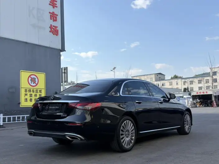 Mercedes-Benz E-Class 2022 Model E 300 L Luxury Model sedan – фото 7
