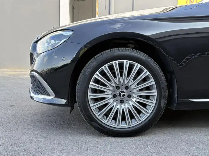 Mercedes-Benz E-Class 2022 Model E 300 L Luxury Model sedan – фото 10