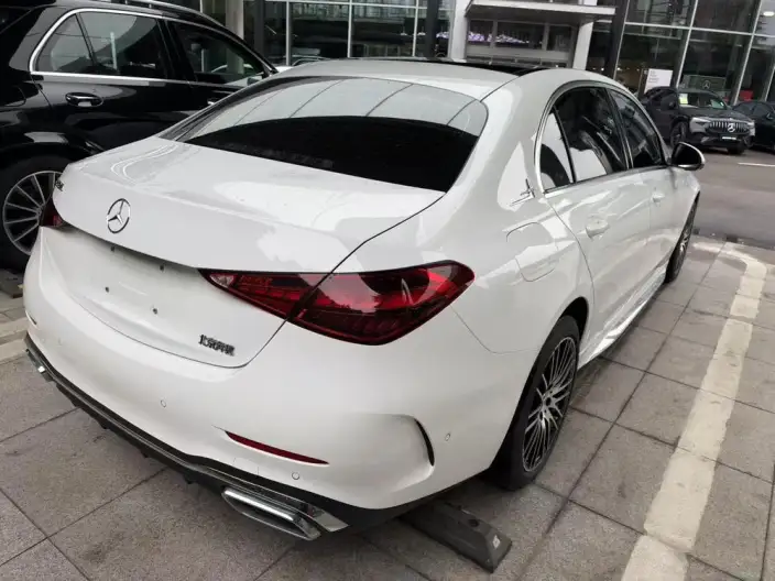 Mercedes-Benz C-Class 2025 Model C 260 L Sports Edition – фото 2