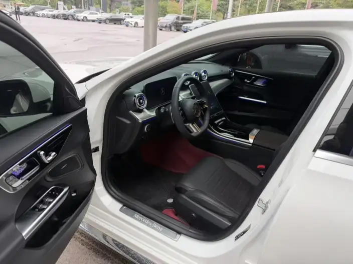 Mercedes-Benz C-Class 2025 Model C 260 L Sports Edition – фото 8