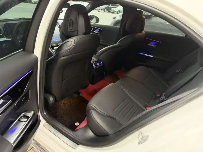 Mercedes-Benz C-Class 2025 Model C 260 L Sports Edition – фото 9